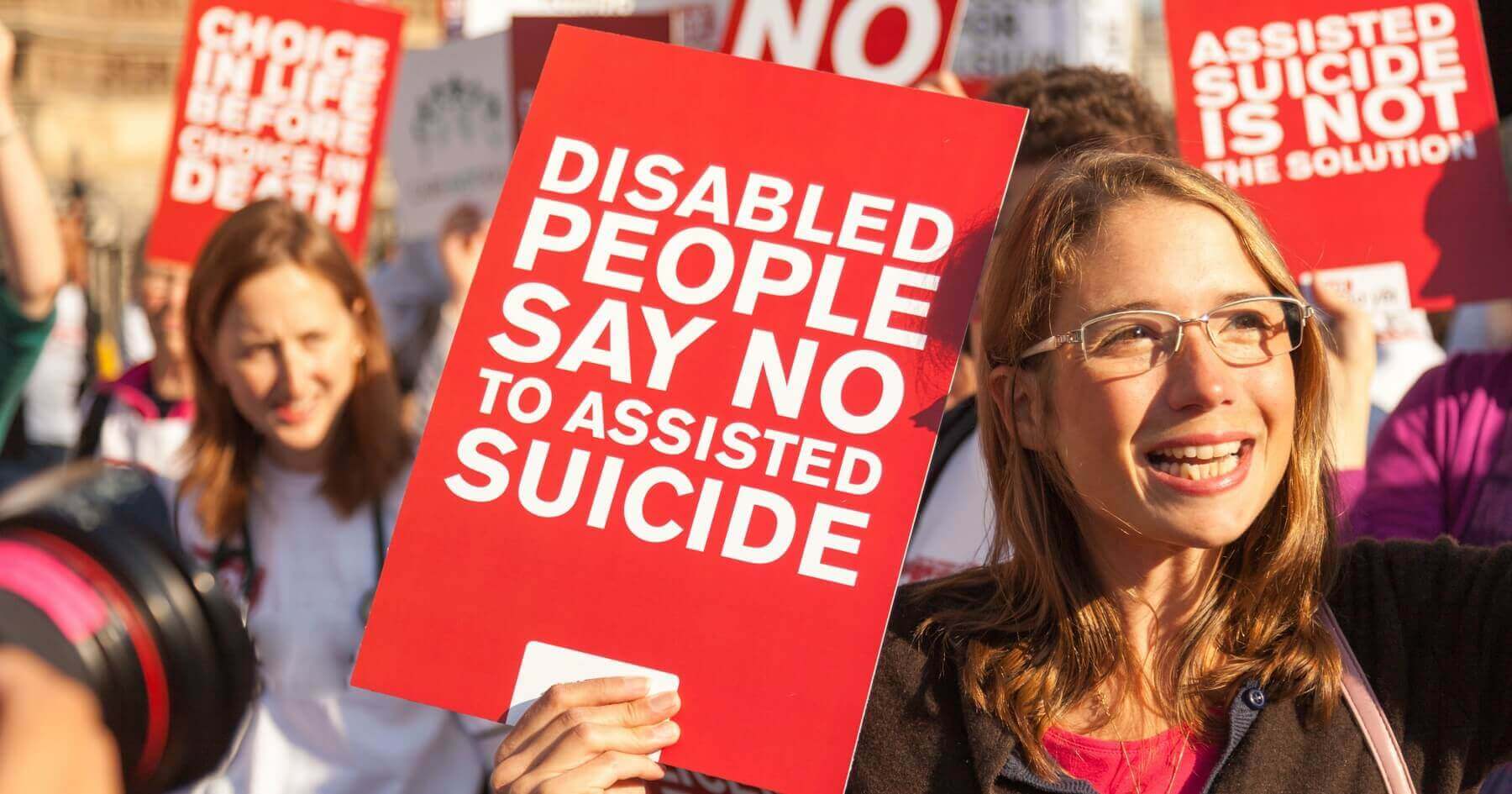 Oppose introducing assisted suicide-share