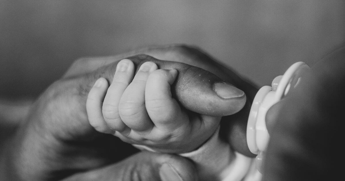 Father shares heartbreaking story about the tragic loss of his son born prematurely at 20 weeks