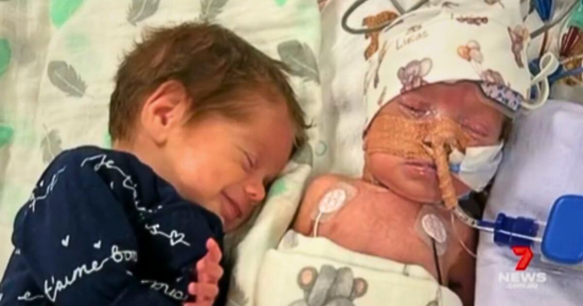 Tiny premmie twins born 13 weeks early make it home for Christmas